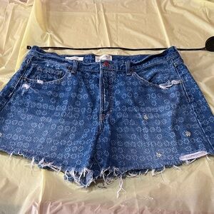 Universal Thread Women Jean Shorts size 12
